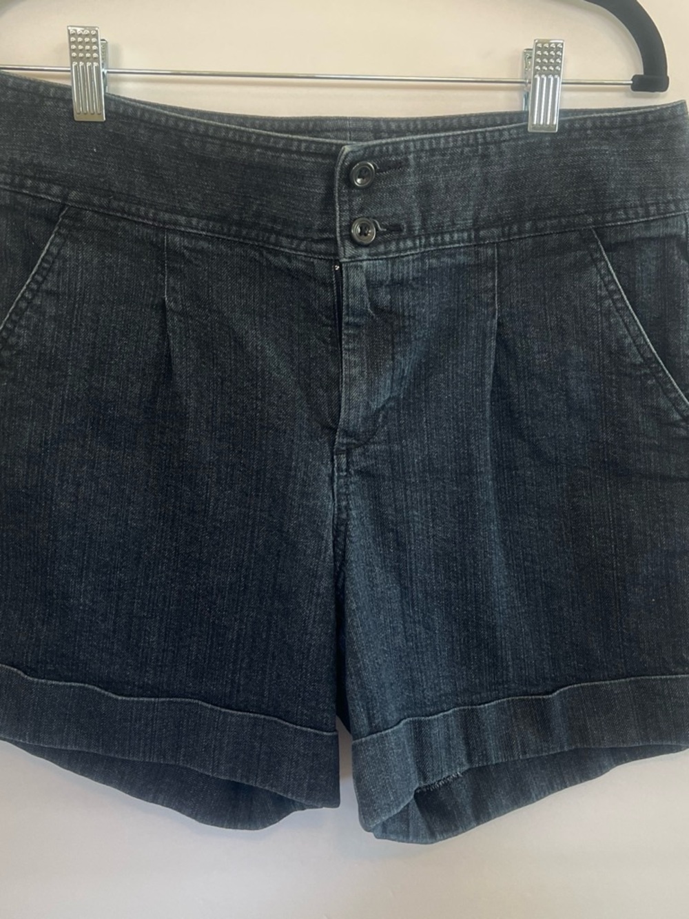 Dockers Women's Size 6, Dark Wash Denim Shorts